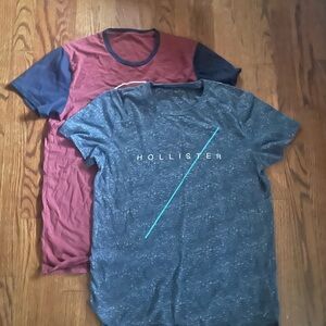 Hollister Maroon and blue/Gray T-Shirt Duo size small